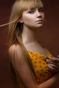 Blonde Girl Yellow Polka Dot Dress 4k (640x960) Resolution Wallpaper