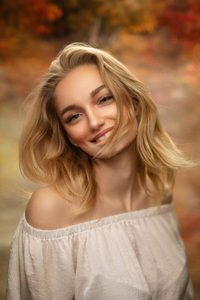 Blonde Young Girl Cute Smiling 5k (1125x2436) Resolution Wallpaper