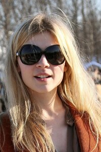 Clemence Poesy (240x320) Resolution Wallpaper