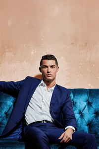 Cristiano Ronaldo 2025 (720x1280) Resolution Wallpaper