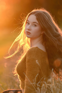 Cute Girl Autumn Lights 4k (320x568) Resolution Wallpaper