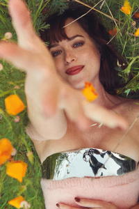Dakota Johnson Vanityfair (640x960) Resolution Wallpaper