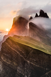 Dolomites Mountain Range 5k Sony Bravia Tv Original OLED (320x480) Resolution Wallpaper