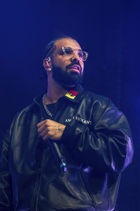 Drake Rapper (240x320) Resolution Wallpaper
