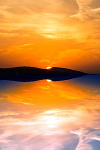 Dreamy Sunset Reflection Sea Clouds (320x568) Resolution Wallpaper