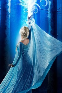 Elsa In Once Upon A Time (320x568) Resolution Wallpaper