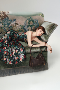 Emma Stone Louis Vuitton Fw 2025 (480x854) Resolution Wallpaper