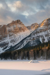 Frozen Canyon Winter Mountain (800x1280) Resolution Wallpaper