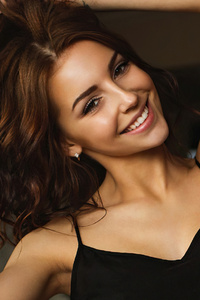 Galina Dubenenko Model Smiling (360x640) Resolution Wallpaper