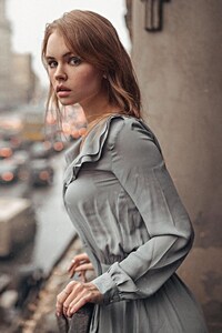 640x1136 Girl In Portrait Dress