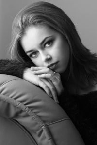 Girl On Couch Monochrome (320x568) Resolution Wallpaper