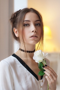 Girl With Flower (750x1334) Resolution Wallpaper