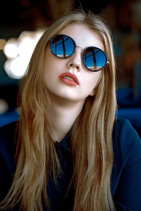 Girl With Sunglasses (320x480) Resolution Wallpaper
