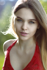 Gorgeous Model Portrait (640x1136) Resolution Wallpaper
