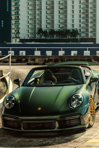 480x800 Green Gold Porsche 992TT 8k