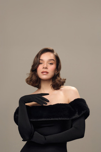 Hailee Steinfeld Ft Backstage Magazine 2025 (1080x2400) Resolution Wallpaper