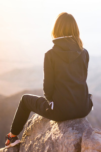 640x1136 Hiking Girl Sitting On Rock