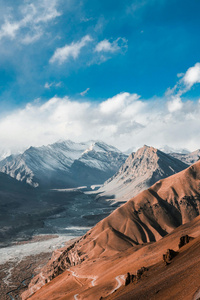 Himalayan Majesty Pathway Through The Clouds (320x480) Resolution Wallpaper