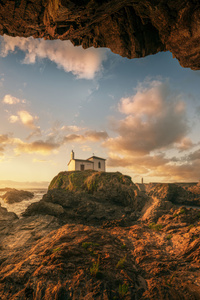 House Over Rocks (480x800) Resolution Wallpaper