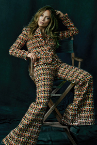 Jennifer Lopez Vogue Mexico 2023 4k (320x480) Resolution Wallpaper