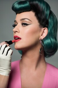 Katy Perry 2016 Latest (320x480) Resolution Wallpaper