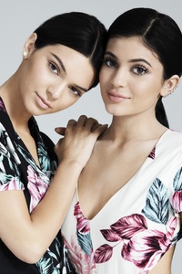 Kendall And Kylie Jenner Pacsun Photoshoot 4k (320x480) Resolution Wallpaper