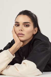 Kendall Jenner Adidas 5k 2019