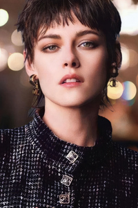 Kristen Stewart Closeup (320x480) Resolution Wallpaper