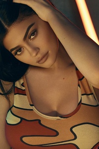 Kylie Jenner Drop Three Collection 2017 (360x640) Resolution Wallpaper