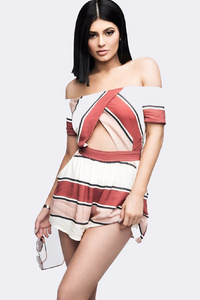 Kylie Jenner PacSun Collection 2018 (360x640) Resolution Wallpaper