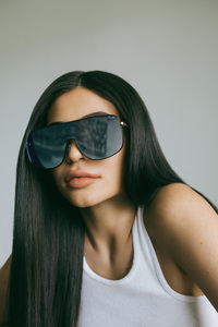 Kylie Jenner Quay Photoshoot 4k (240x400) Resolution Wallpaper