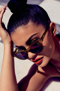 Kylie Jenner Quay Sunglasses 4k (1080x1920) Resolution Wallpaper