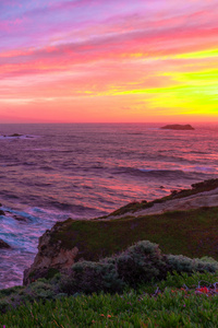 Lavender Skies Above Rugged Cliffs (320x568) Resolution Wallpaper