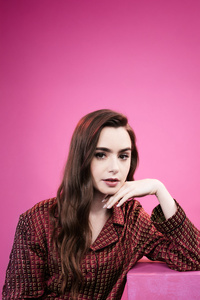 Lily Collins 2025 (320x568) Resolution Wallpaper