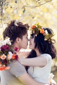 Love Couples With Flowers