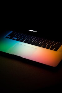 640x1136 Macbook Keyboard Colorful