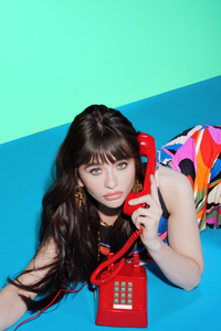 Malina Weissman (640x1136) Resolution Wallpaper