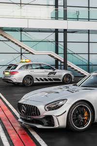 Mercedes AMG GT R And C Klasse Estate F1 Safety Car 2018 (720x1280) Resolution Wallpaper