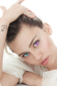 Miley Cyrus 2019 4k (640x1136) Resolution Wallpaper