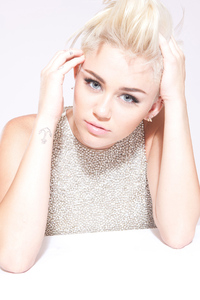 Miley Cyrus 4k New (640x1136) Resolution Wallpaper