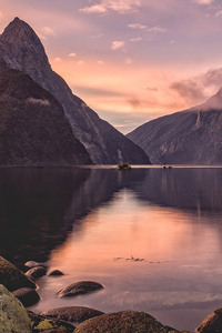 Milford Sound Sunset New Zealand (640x960) Resolution Wallpaper