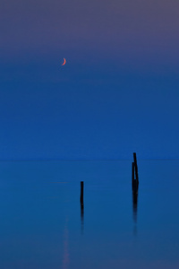1080x1920 Minimal Sunset Moon