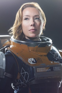 Molly Parker As Maureen Robinson Lost In Space 4k (1080x1920) Resolution Wallpaper