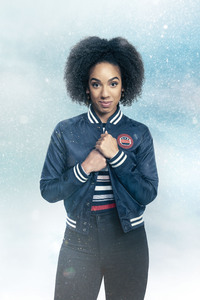 Pearl Mackie As Bill In Doctor Who Tv Series 4k (320x480) Resolution Wallpaper