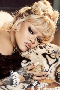 Rihanna Perfect Magazine 2024 (320x568) Resolution Wallpaper