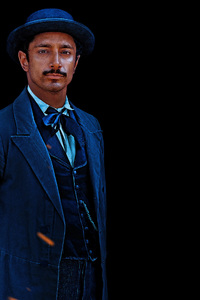 Riz Ahmed As Hermann Kermit Warm In The Sisters Brothers Movie (640x1136) Resolution Wallpaper