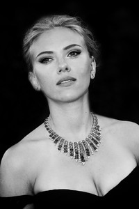 Scarlett Johansson 11 (240x320) Resolution Wallpaper
