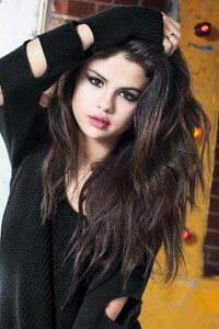Selena Gomez 29