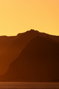Sunlight Horizon Sea (1242x2668) Resolution Wallpaper