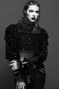 Taylor Swift Vogue 2017 Monochrome (320x568) Resolution Wallpaper
